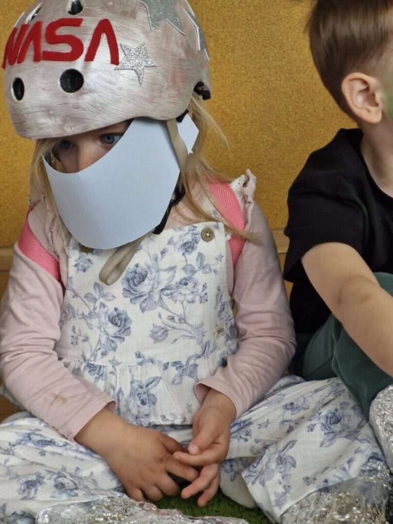 🍄W tym tygodniu muchomorki dużo serca i sił włożyły w przygotowania występu z okazji dnia rodziny❤️ 4 7 Scaled 5 768x1024