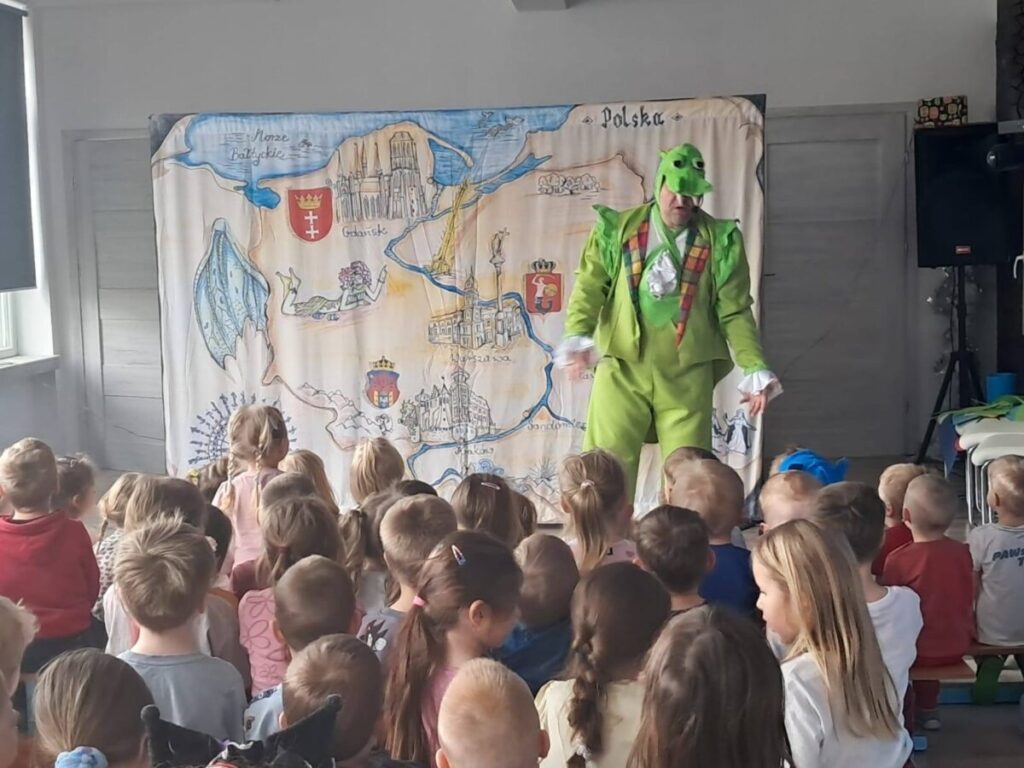 Teatr Gargulec przedstawia Nowe przygody Smoka Wawelskiego – czyli Wisłą przez Polskę 7 25 Scaled 3 1024x768