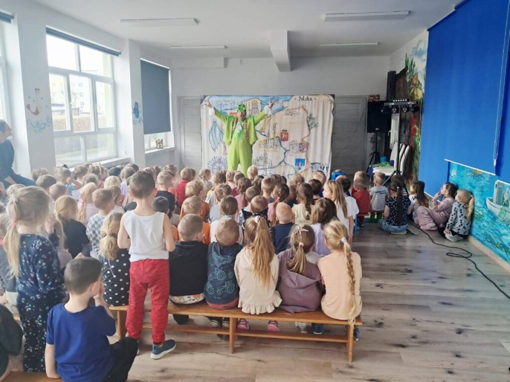 Teatr Gargulec przedstawia Nowe przygody Smoka Wawelskiego – czyli Wisłą przez Polskę 8 24 Scaled 3 1024x768